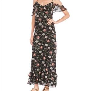 Max studio sleeveless Ruffle Dress